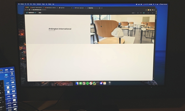 Split banner with a container using tailwind