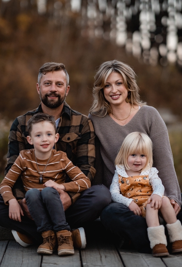 BrianaFallFamilyHighRes 119 Y9Ij4u